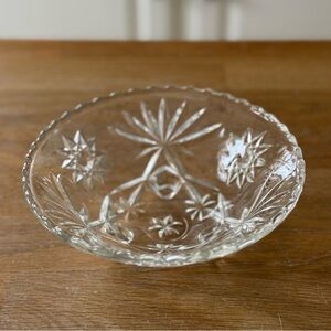 Vintage Anchor Hocking Pressed Glass Footed Star of David Bowl